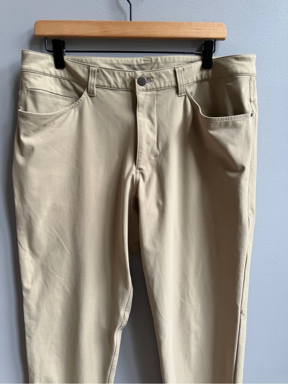 Lululemon ABC Pant Classic Tofino Sand Khaki Chinos Size 34